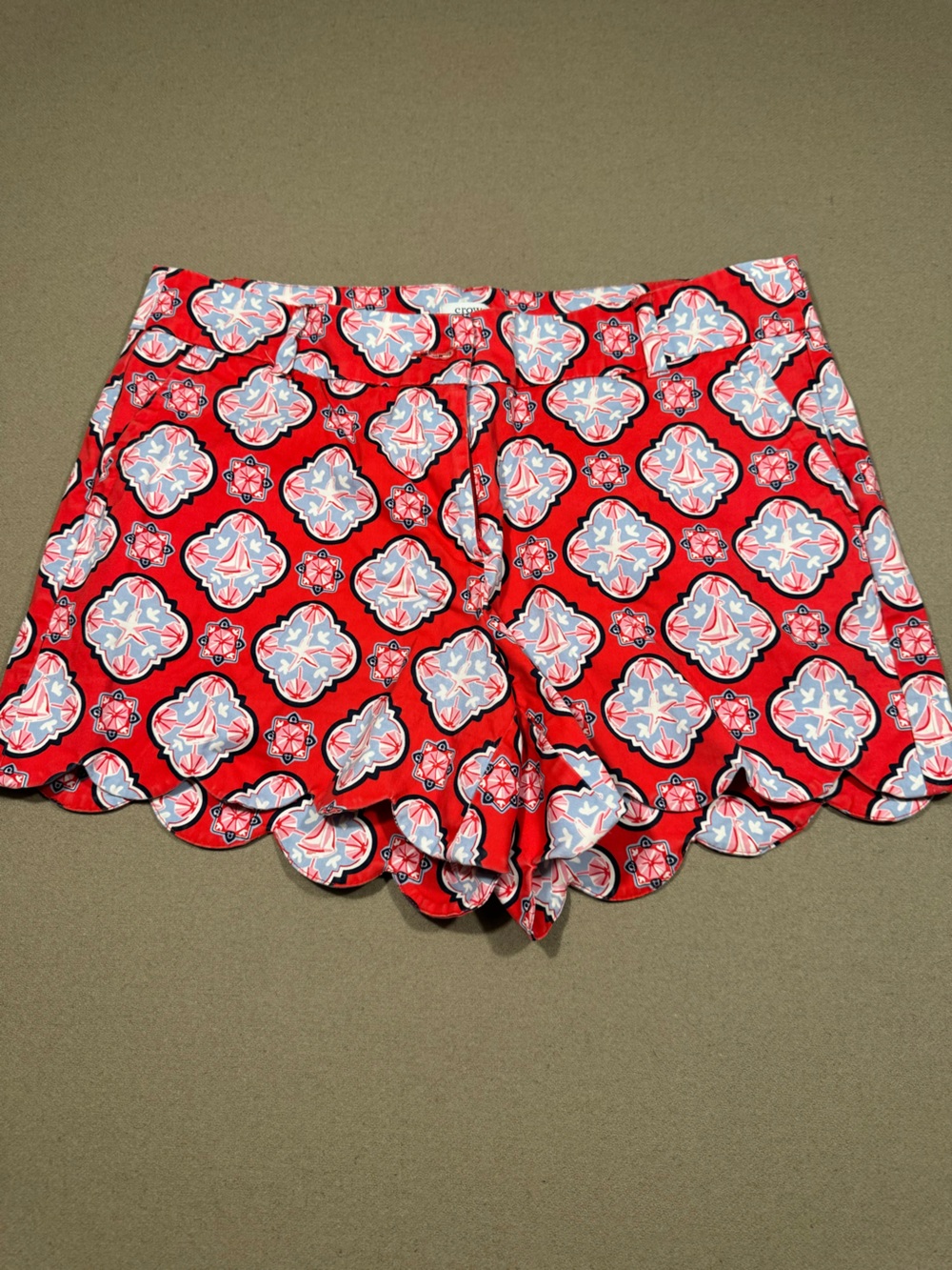 Red Scalloped Hem Printed Women’s Shorts crown and ivy 10 sailboats